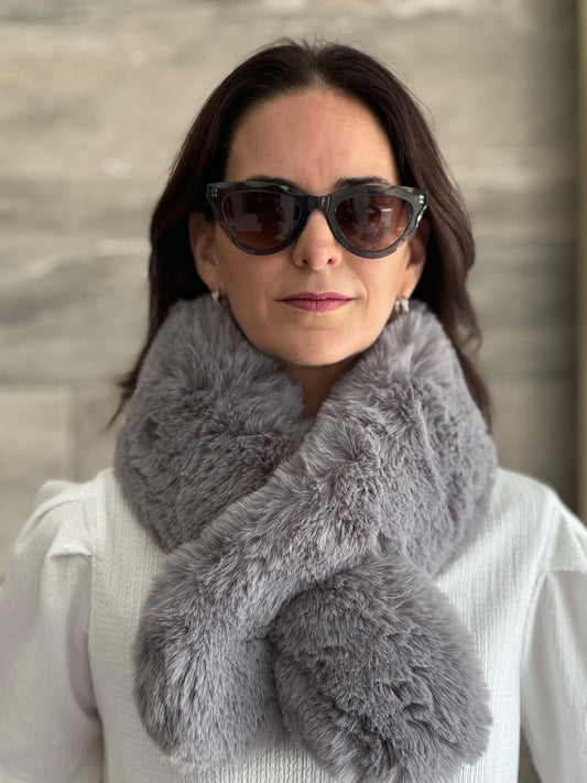 Estola Fur