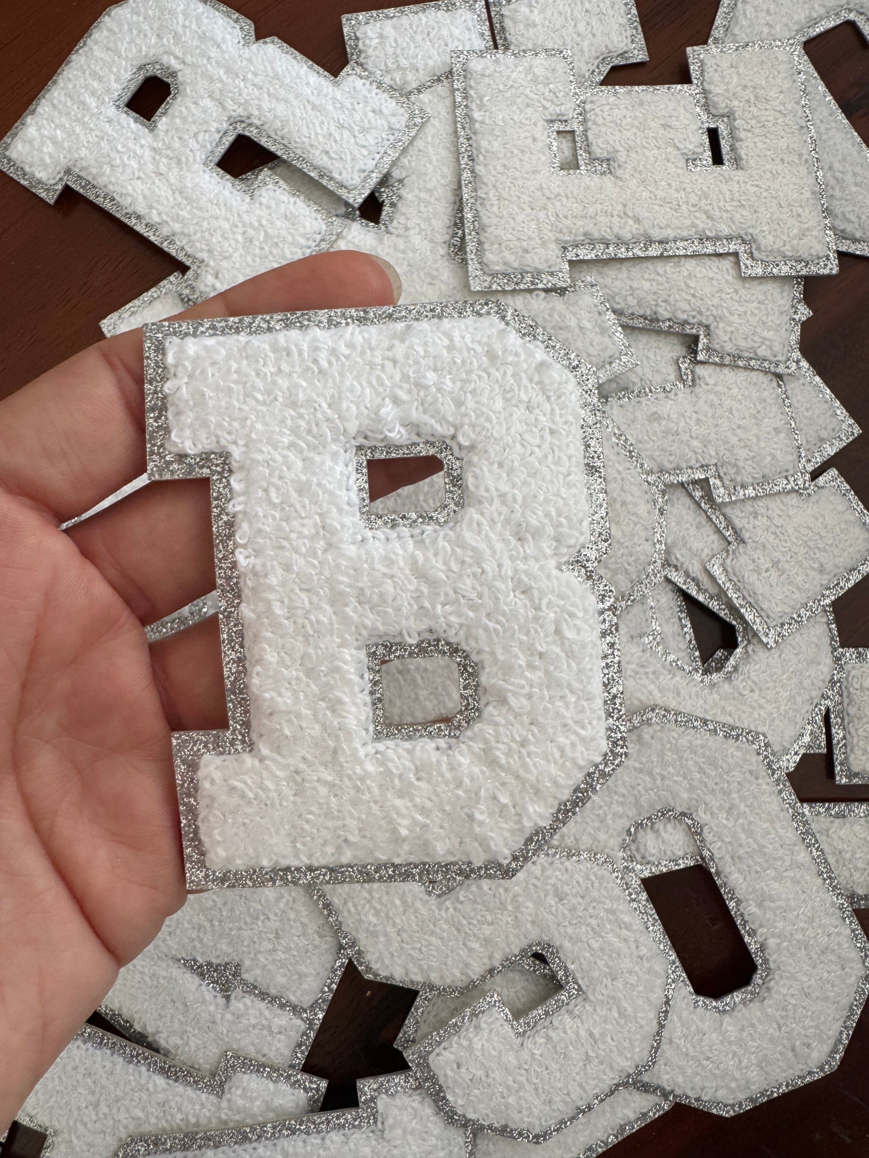 Parches de Letras Grandes con Efecto Bordado para Personalizar